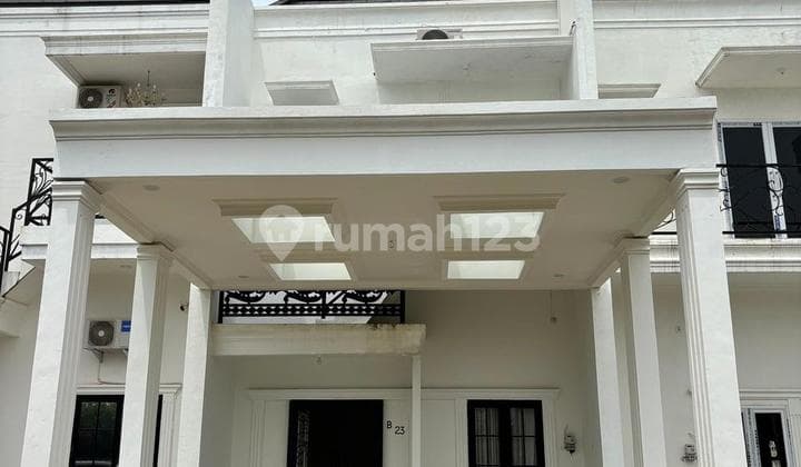 Rumah cantik Di Town house Sriwijaya, Lebak murni, Palembang