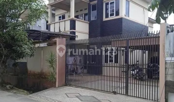 Bisa KPR, Rumah, 2 Lantai Jl. Juanda 7, Samarinda
