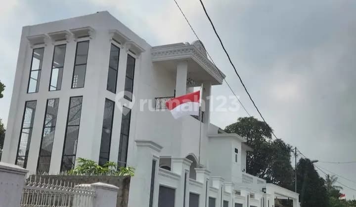 Rumah Full Furnished. Jl Yayasan 1 Lemabang, Palembang