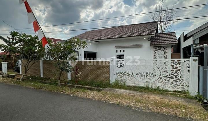 Rumah, SHM Jl. Surabaya. Komplek Klaus Repe. Landasan Ulin. Banjarbaru