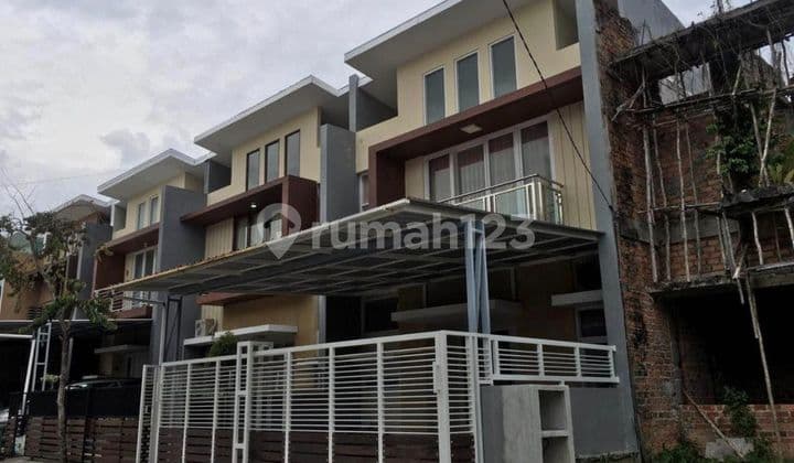 Rumah 2 Lantai, Di Borneo paradiso, Balikpapan