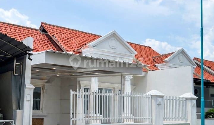 Rumah, 1 Lantai di Taman Athena. Puri Surya Jaya. Sidoarjo