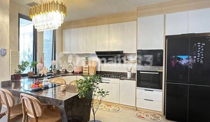 Disewakan Rumah Bagus Dua Lantai Atas Mall Thamrin City