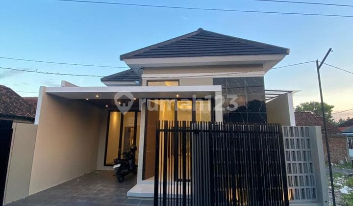 Beautiful House, Affordable Price, Easy Access, Near Kalasan Health Center