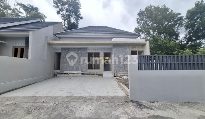 Rumah 400 Jutaan Siap Huni, Dekat Pasar Jambon Sindumartani, Ngemplak