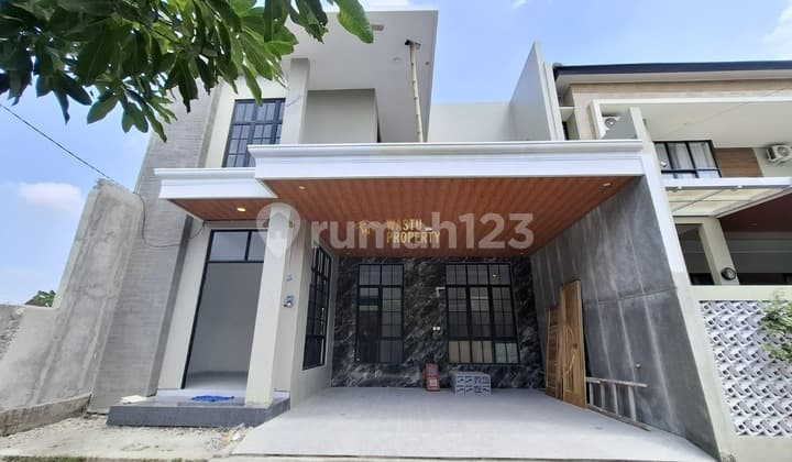 Rumah Dalam Perumahan, Siap Huni Dekat Pasar Gentan di Jakal