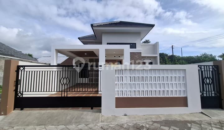 Rumah Modern 800 Jutaan, Dekat Sekolah Budi Mulai Tajem