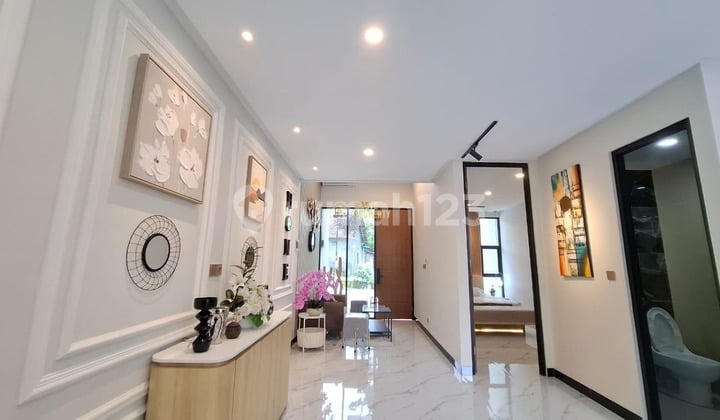 Modern House Fully Furnished, Ready to Live In, 2-Car Carport & Spacious Yard!