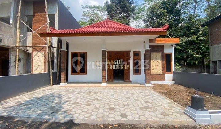 Investasi Terbaik di Borobudur! Rumah Baru Desain Etnik Akses Mudah & Aman