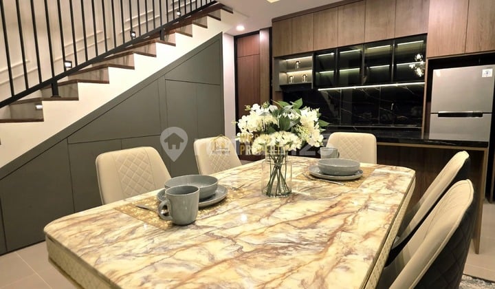 Rumah 2 Lantai Modern Full Furnish Dekat Stadion Maguwoharjo Sleman