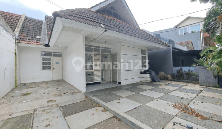 Dijual Rumah Usaha Pinggir Jalan Komersial BSD City