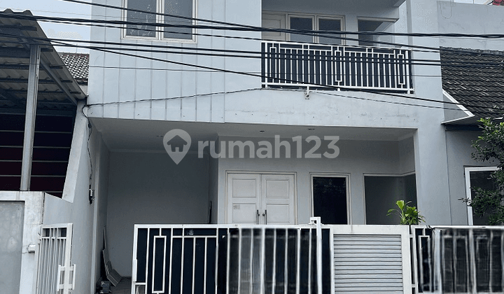 Rumah 2 Lantai di Villa Melati Mas Serpong Tangerang Selatan