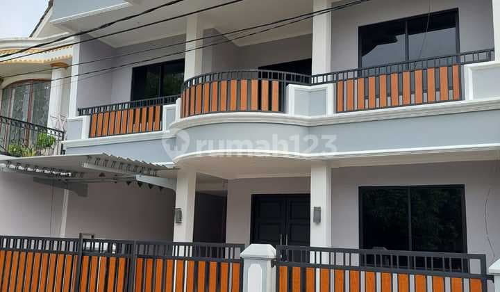 Rumah Full 2 lantai Baru Renovasi - Siap Huni Griya Loka BSD
