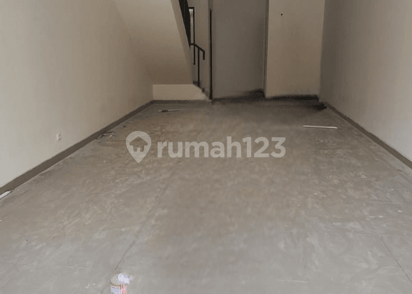 New Santa Anna Shophouse in Gading Serpong, Tangerang