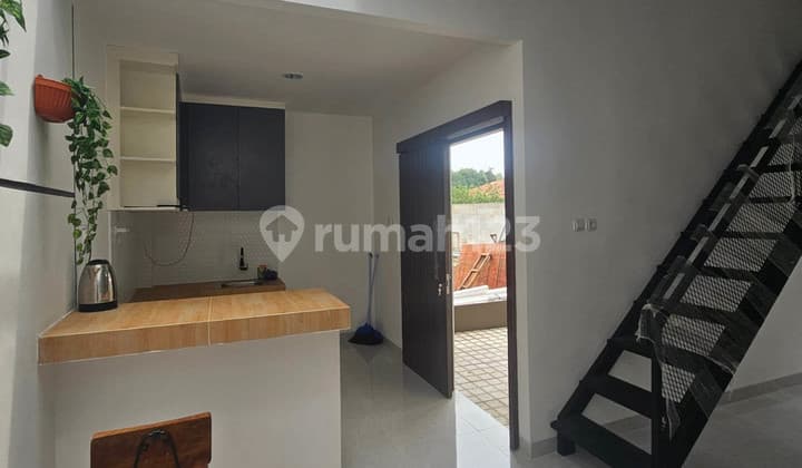 Rumah 2 Kamar Tidur Siap Huni Lokasi Jalan Raya Bedahan di Sawgan