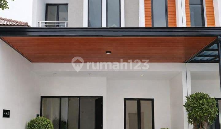 Rumah Minimalis Tanah Luas Besar Dekat Tol Desari di Pancoran Mas