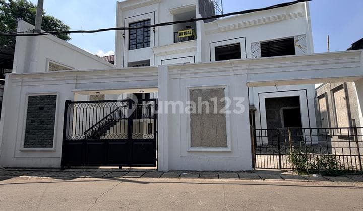 Rumah 5 Kamar Tidur Brand New Dekat Gerbang Tol Cinere Limo