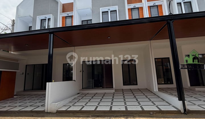 Rumah Brand New Siap Huni Dekat Gerbang Tol Desari