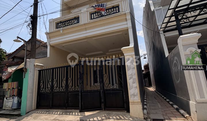 Rumah 3 Lantai American Modern Siap Huni Dekat Masjid Kubah Mas