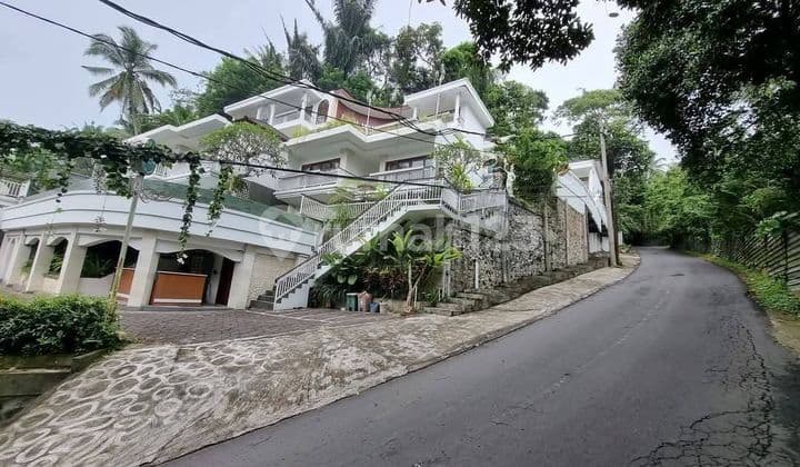 Land on Kedewatan Main Road, Ubud, Gianyar, Bali