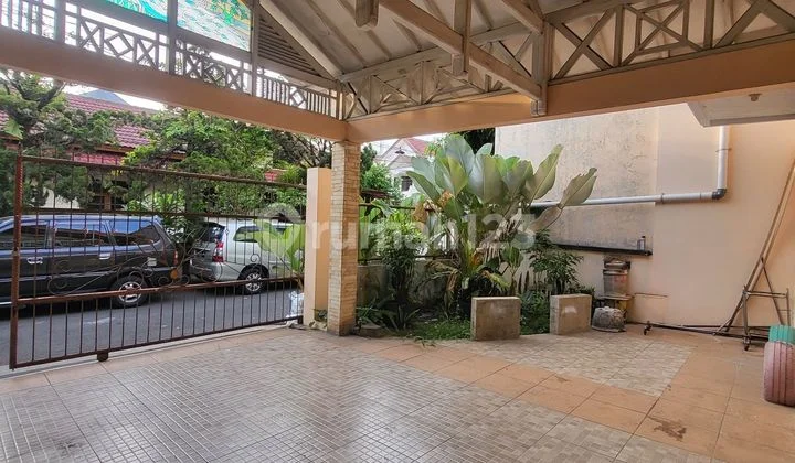 Disewakan Rumah 1,5 Lantai Dengan 4 Kamar Tidur. Luas 135 M² Bagus Siap Huni Dalam Komplek One Gate Security System, Arcamanik Bandung