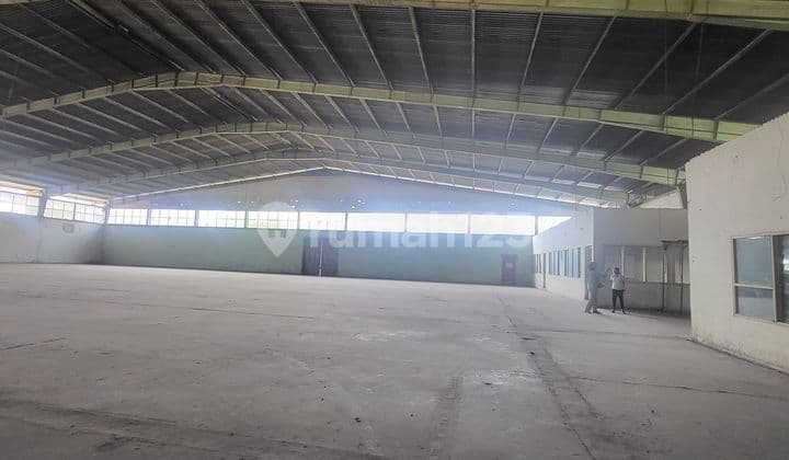 Disewakan Gudang SHM Bagus 1000 m² Akses Container 40 Feet Lahan Parkir Luas Keamanan 24 Jam Free Biaya Keamanan Eks Pabrik Textile Di Jl. A Yani, Cicaheum Bandung Timur