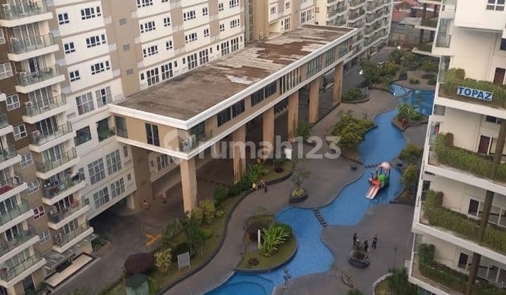 For Rent: Gateway Pasteur Apartment, Nice Semi-Furnished, 2nd Floor. 2 Bedrooms, Move-In Ready, Swimming Pool View, Only 8 Minutes to Pasteur Toll Gate, Bandung City.