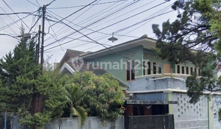 Dijual Rumah Di Hook 2 Lantai Shm Luas 200 M². 5 Kamar Tidur Dalam Komplek Keamanan 24 Jam One Gate Security System Siap Huni Hanya 6 Menit Menuju Sport Jabar Arcamanik, Bandung Timur
