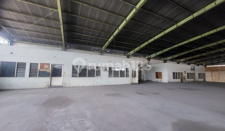 Disewakan Gudang Dan Kantor Bagus SHM Luas 2000 m² Akses Container 40 Feet Lahan Parkir Sangat Luas Keamanan 24 Jam Free Biaya Keamanan Eks Pabrik Textile Di A. Yani, Cicaheum Bandung Timur