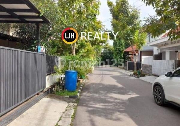 Disewakan Rumah 1 Lantai Luas 140m2, 3 Kamar Tidur Siap Huni Dalam Cluster, Keamanan 24 Jam One Gate Security System, Fasilitas Lapangan Basket Dan Masjid, Di Antapani Bandung