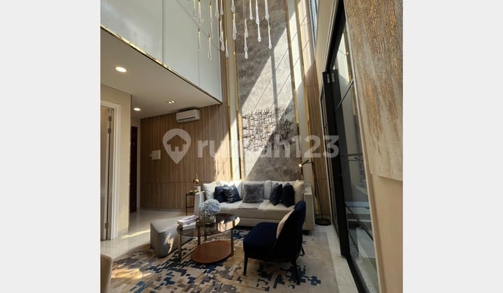 Dijual Rumah 3 Lantai Mewah Strategis Luas Modern di Jakarta Dekat Sekolah
