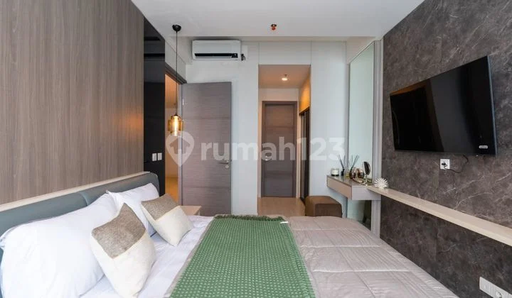 Apartemen Baru 2 KT Fasilitas Komplit Furnished di Jakbar Apartemen Baru 2 KT Fasilitas Komplit Furnished di Jakbar