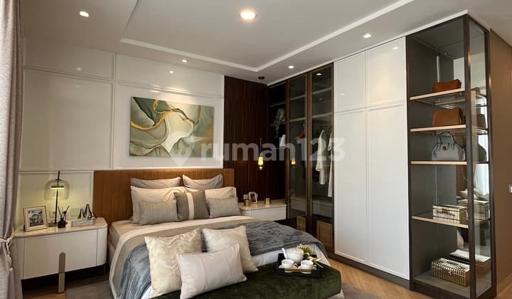 Rumah Mewah Impian di Jakarta 3 Lantai dan 5 Kamar dengan Fasilitas Premium