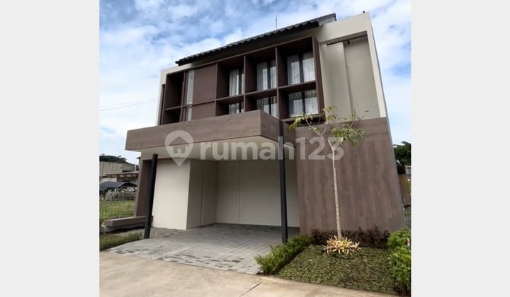 Rumah Elit 2 Lantai 4Kt Kondisi Baru Lokasi Paling Strategis di Bandung Dekat Akses Tol dan Stasiun