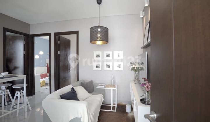 Rumah Dijual 2 Lantai Konsep Rumah Tumbuh dengan 2 Kamar dan Garasi Luas