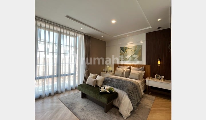 Rumah Baru Elite 5 Kamar Tidur di Jakarta Timur Bebas Banjir Fasilitas Bintang 5