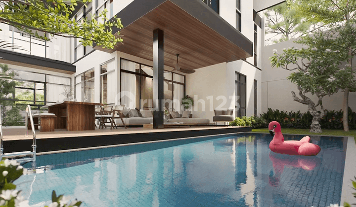 Dijual Rumah Premium 3 Lantai dengan View Langsung ke Lapangan Golf