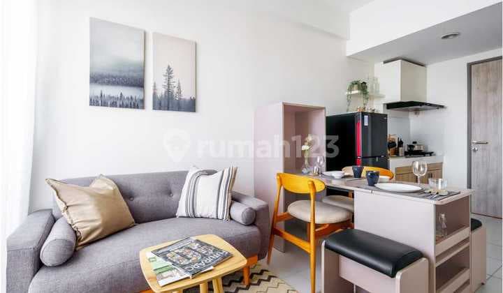 Ready-to-Occupy Apartment with 2 Bedrooms and Complete Facilities Near KRL Station