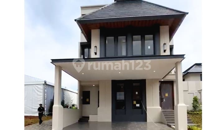 Rumah Luas Mewah Kondisi Baru 4KT Strategis, Free DP, Dekat Mall