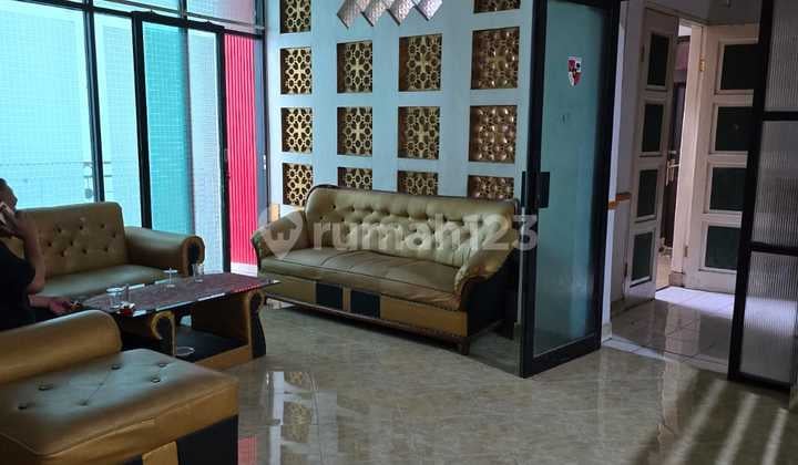 JUAL RUKOST HOLIS LOKASI BAGUS PREMIUM 3 LANTAI