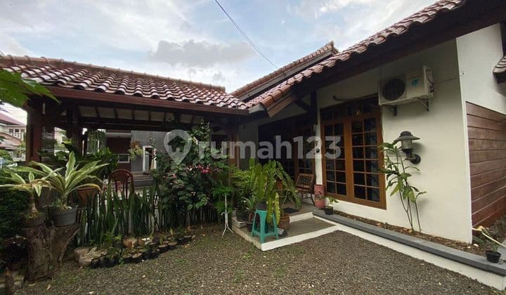 Rumah Hitung Tanah Di Komplek Griya Mas