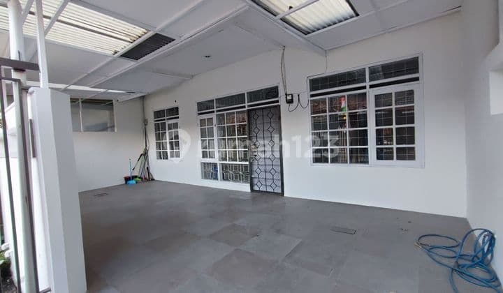 Sewa Rumah Di Taman Holis Indah 1
luas Dan Terawat