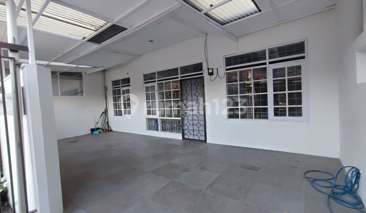 Sewa Rumah Di Taman Holis Indah 1
luas Dan Terawat