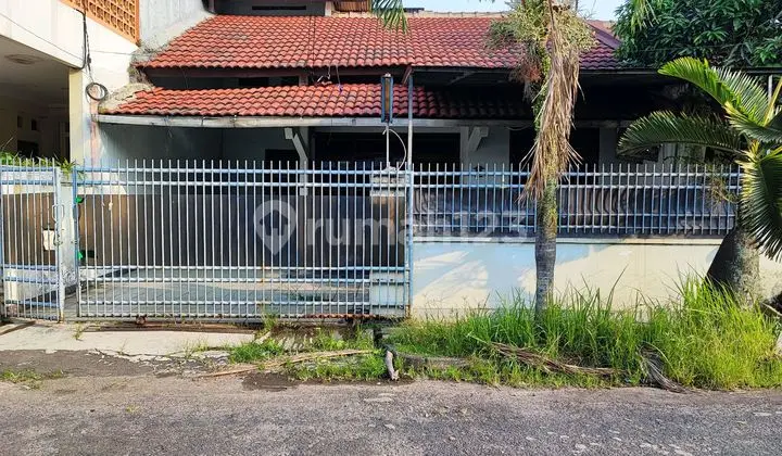 Rent a House at Taman Kopo Indah 2, Horse Statue Area, 500 Meters to Fresh Market Tki 2