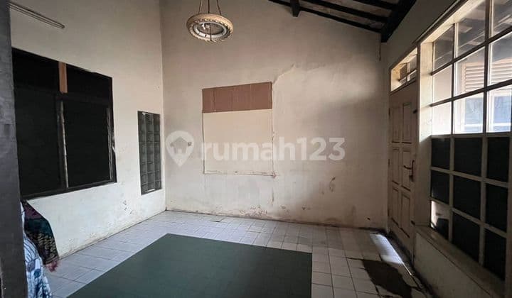 For rent.ready to move in house in muara.