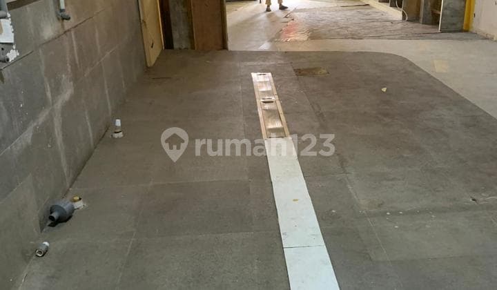 For Rent, Shop House in Pasirkaliki.