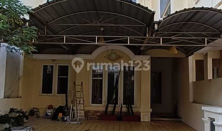 Disewakan Rumah Sorento Pakuwon City Selangkah ke Pakuwon City Mall Surabaya