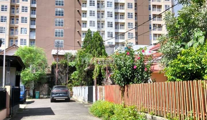 POSISI EMAS! Dijual Rumah dan Tanah HOOK di Ulujami Raya, Cocok untuk KOMERSIAL!