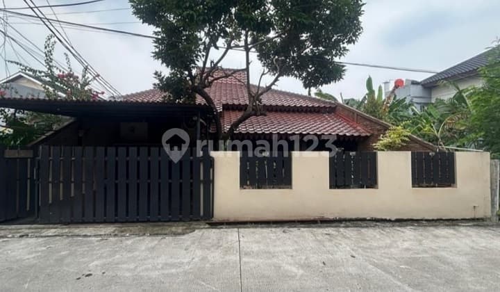 Rumah Strategis Jaktim, Harga Miring, Cuan Melenting!