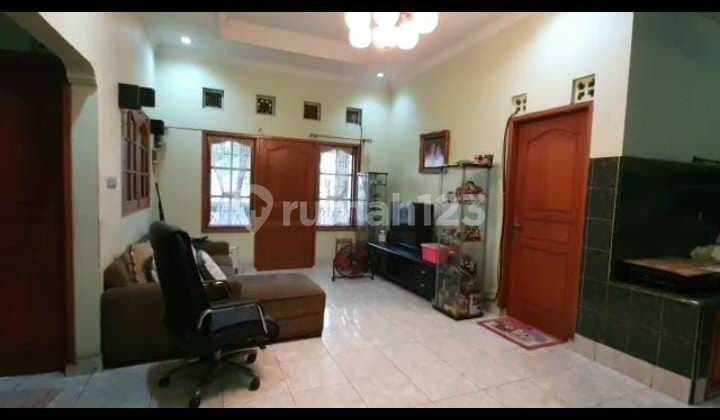 DI JUAL CEPAT Rumah di dekat ITC Cempaka Mas